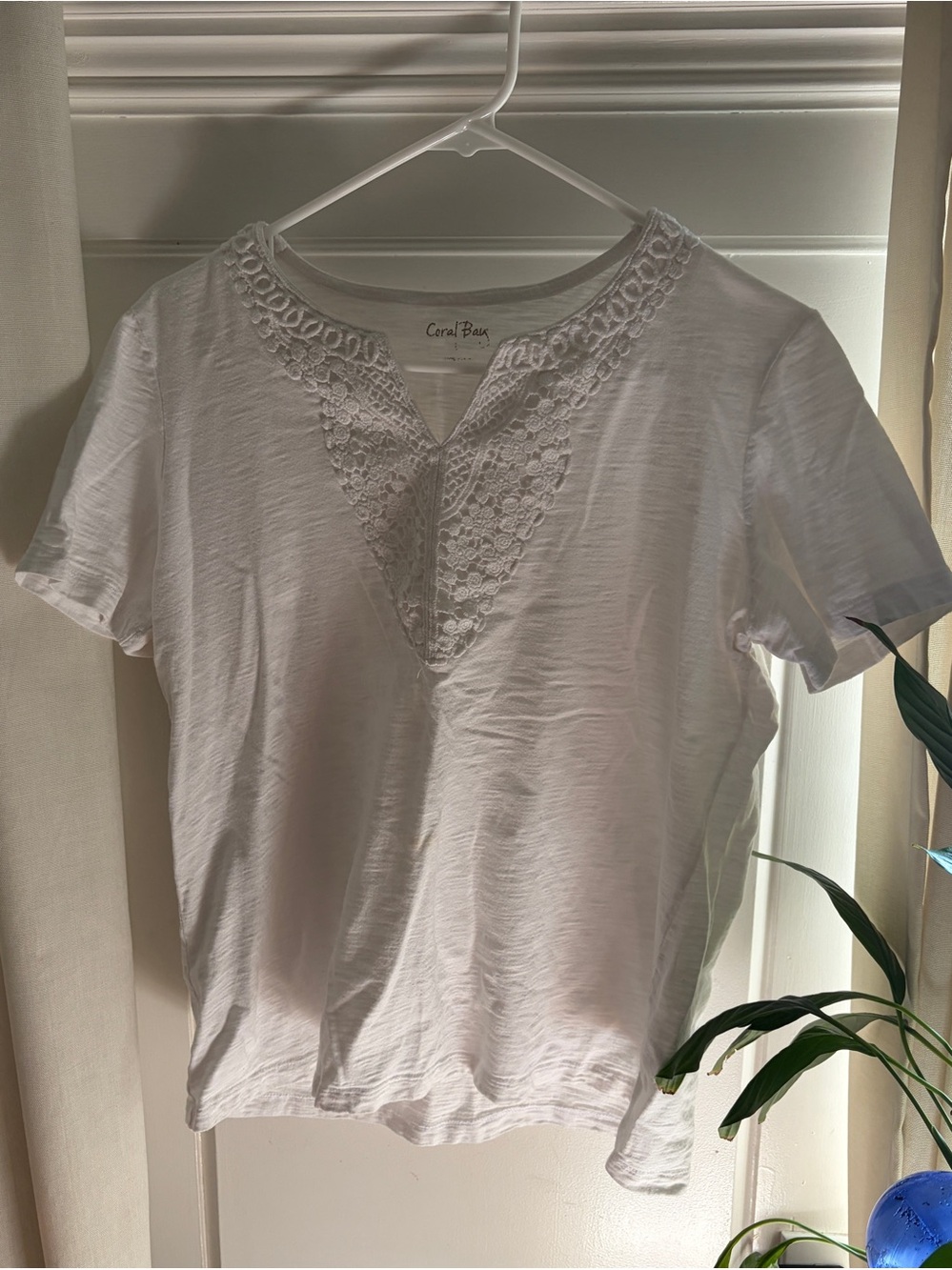Coral Bay White Shirt Size M (see light spot)
